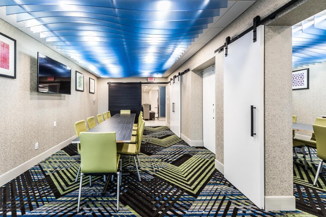 Holiday Inn Express Flint-Campus Area By Ihg Luaran gambar