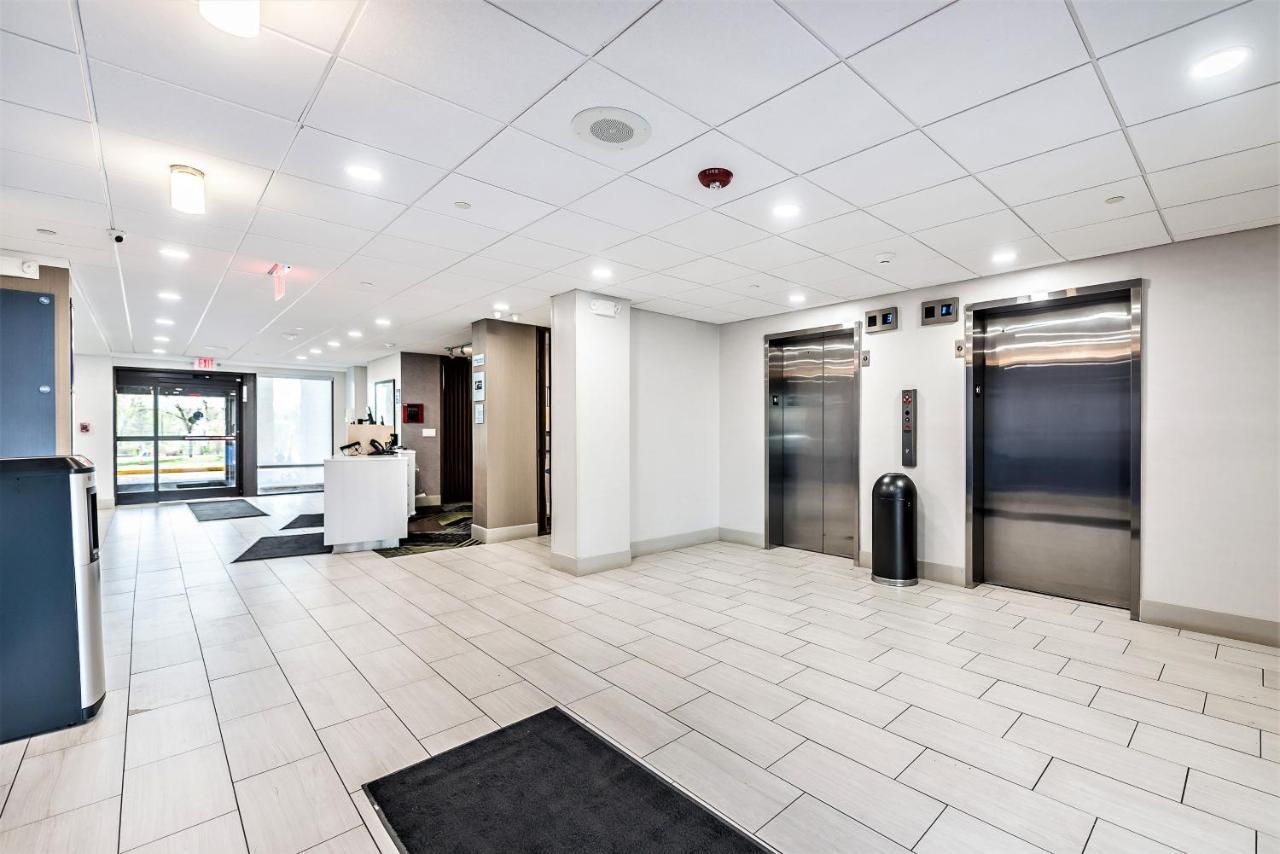 Holiday Inn Express Flint-Campus Area By Ihg Luaran gambar