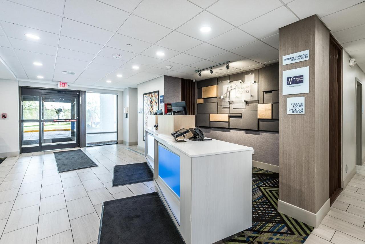 Holiday Inn Express Flint-Campus Area By Ihg Luaran gambar