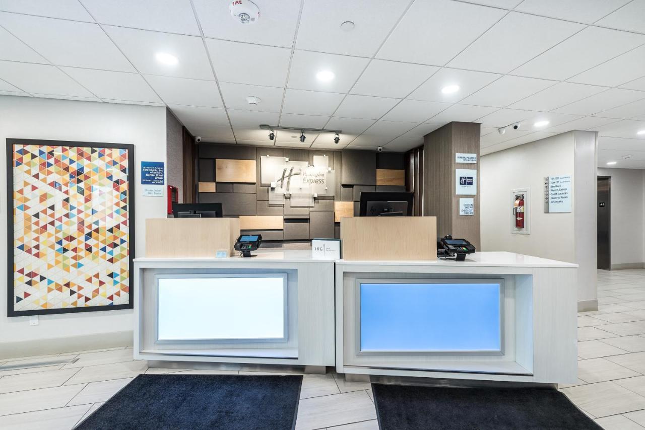 Holiday Inn Express Flint-Campus Area By Ihg Luaran gambar