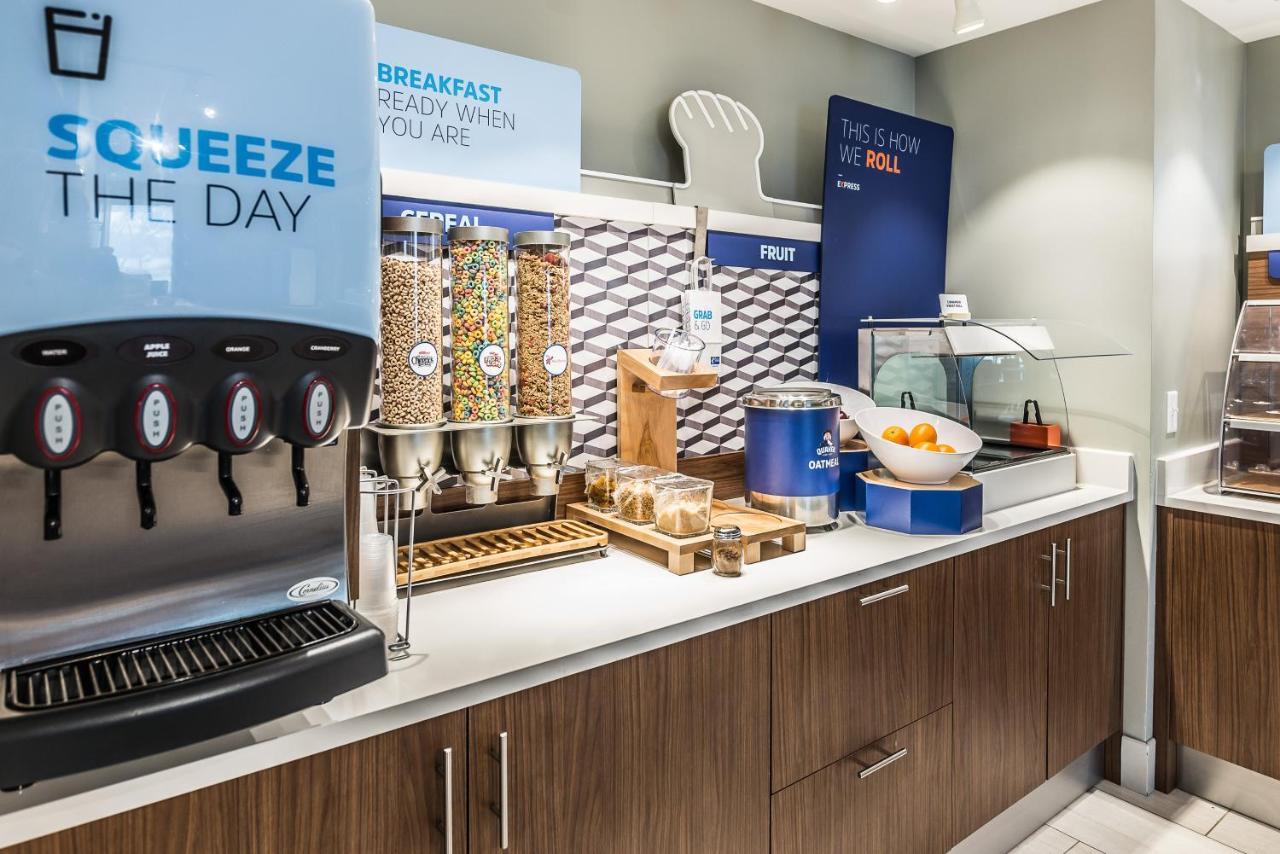 Holiday Inn Express Flint-Campus Area By Ihg Luaran gambar