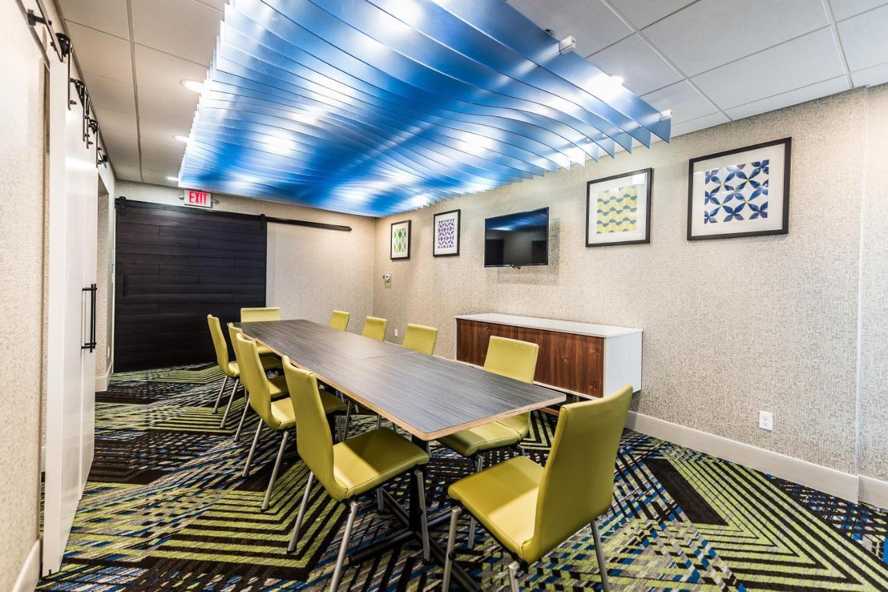Holiday Inn Express Flint-Campus Area By Ihg Luaran gambar