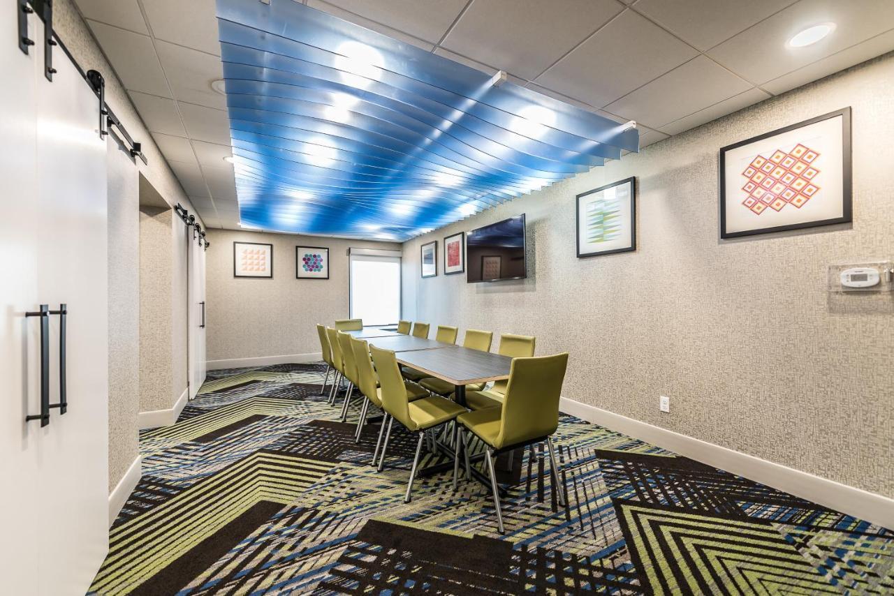 Holiday Inn Express Flint-Campus Area By Ihg Luaran gambar